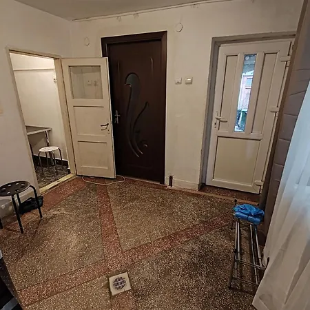 Appartement 2-bedroom On The Ground Floor Of A House